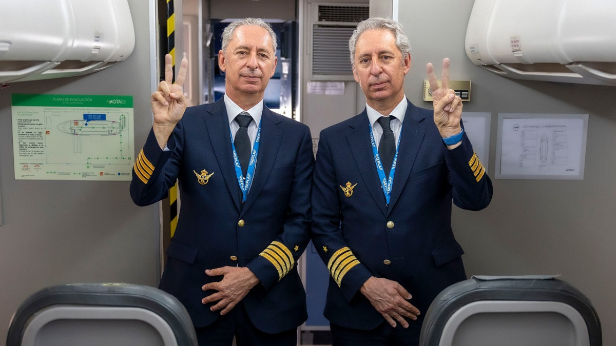 Los aviones seguirán volando (de momento) con dos piltos