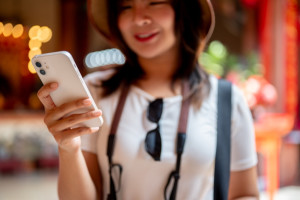 1 de 4 cuatro turistas chinos usa IA para organizar su viaje a España