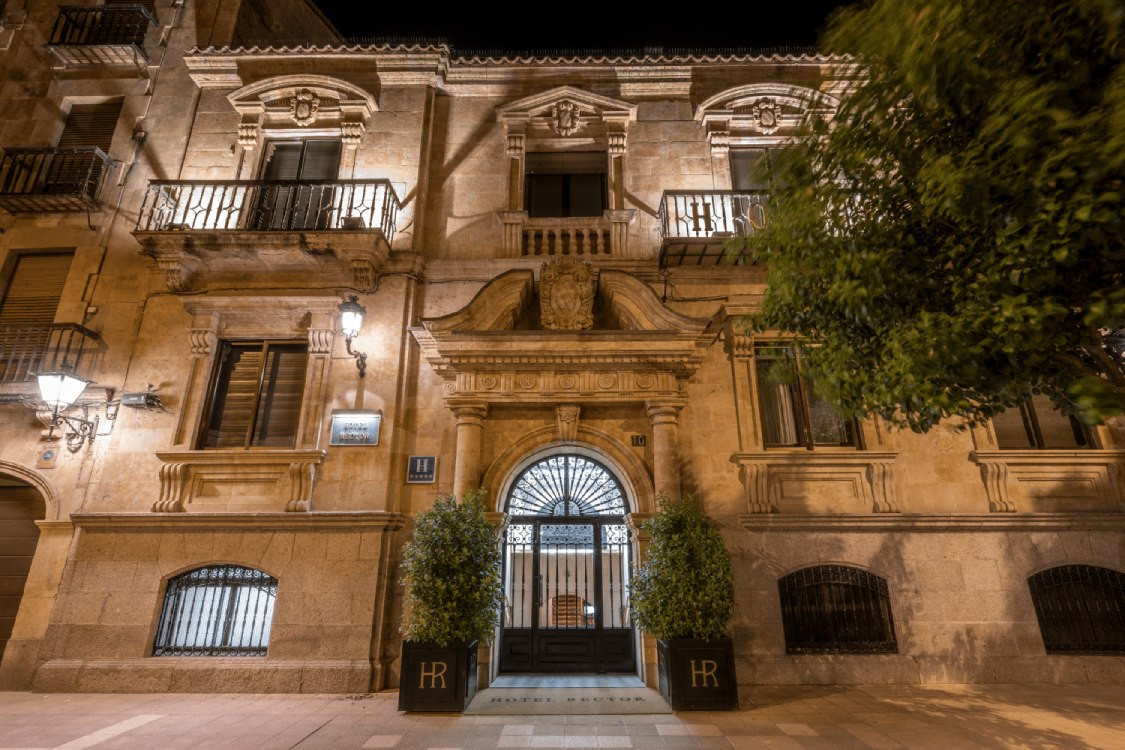 Top 10 de hoteles en España con mejor valoración en Booking.com