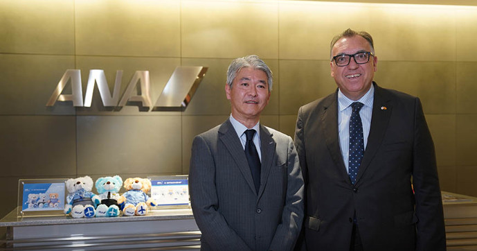 Sevilla y Málaga, opciones para una futura conexión aérea con Japón