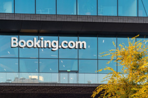 Acción legal contra Booking: HOTREC amplía la posibilidad de unirse