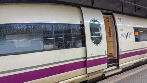 La alta velocidad Madrid-Galicia sigue suspendida este martes