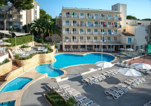 La estrategia de la gestora hotelera de W2M para ganar músculo