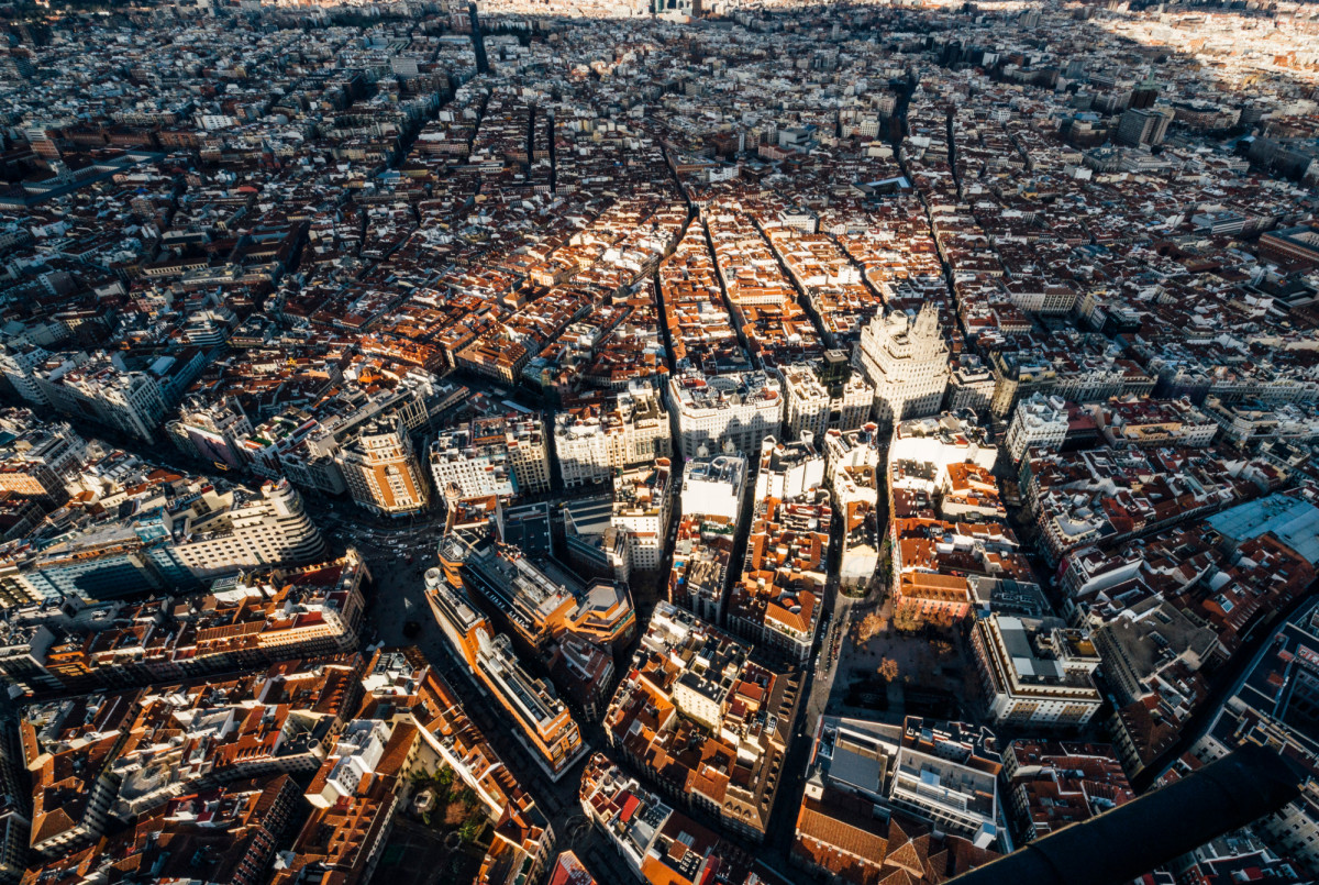Madrid veta los pisos turísticos en edificios residenciales