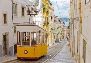 Accidente del funicular de Lisboa: 15 muertos y 2 españoles heridos