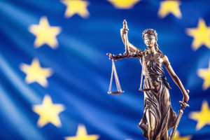 Luz verde del Parlamento Europeo para revisar los viajes combinados