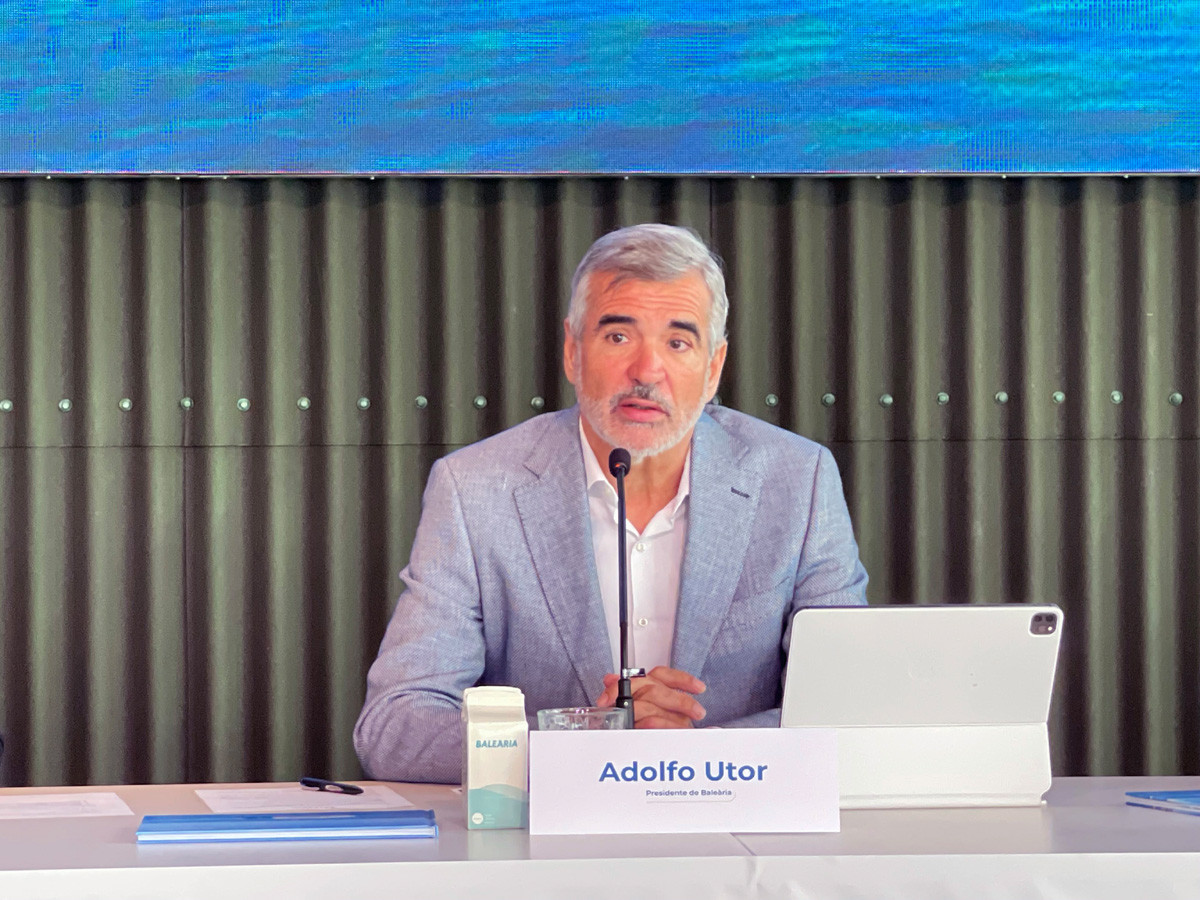 Balearia lleva a los tribunales la limitación de vehículos en Ibiza