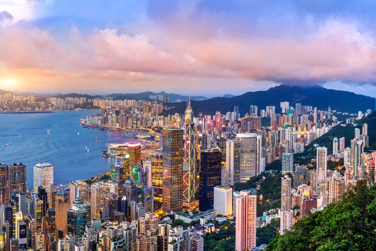 Vuelos cancelados en Hong Kong por llegada de tifón Ragasa