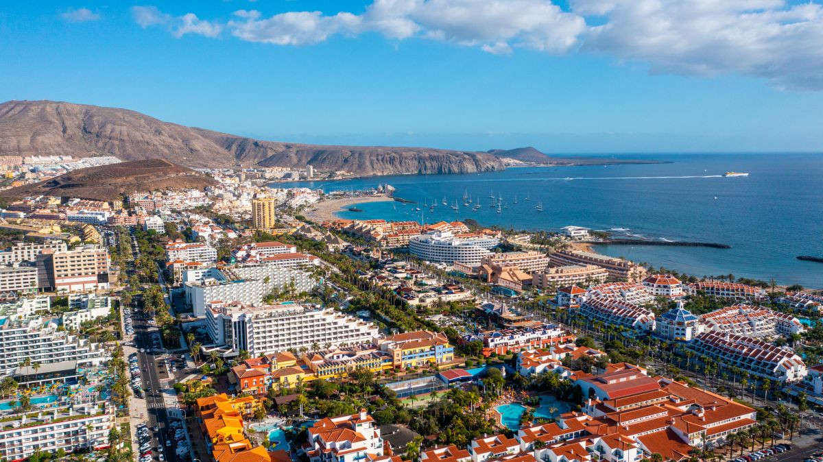 Diez municipios de España concentran el 35,89% de los turistas británicos
