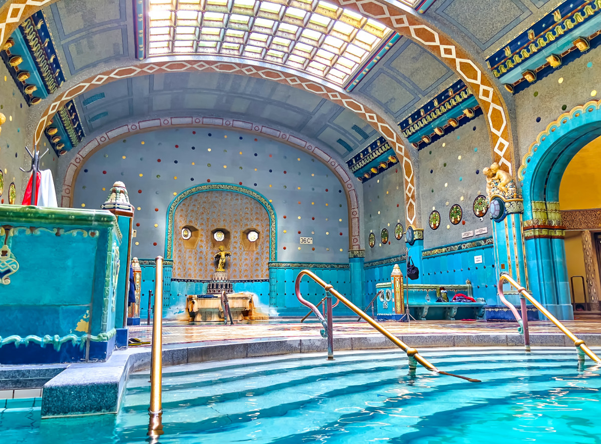Baños Széchenyi en Budapest. Fuente: Adobe Stock Baños Széchenyi en Budapest.