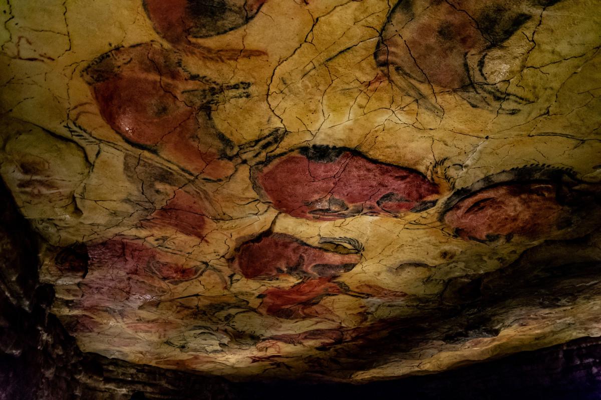 Sus bisontes, ciervos y caballos, pintados hace más de 16.000 años, revolucionaron la visión científica sobre la capacidad artística de los pueblos prehistóricos Sus bisontes, ciervos y caballos, pintados hace más de 16.000 años, revolucionaron la visión científica sobre la capacidad artística de los pueblos prehistóricos