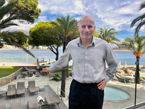 ABTA: los británicos son (casi) inmunes a la subida de precios en España, aunque reserven más tarde