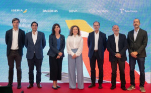Iberia sella una alianza con empresas de distintos sectores para impulsar el SAF en los viajes de negocios
