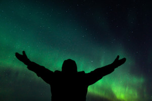 España, bajo las luces del norte: cuándo, cómo y dónde ver las auroras boreales en octubre