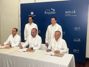 Meliá y Grupo Puntacana colocan la primera piedra del proyecto Meliá Bergantín Beach