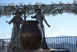 El miedo también atrae viajeros: destinos de brujas y leyendas en España
