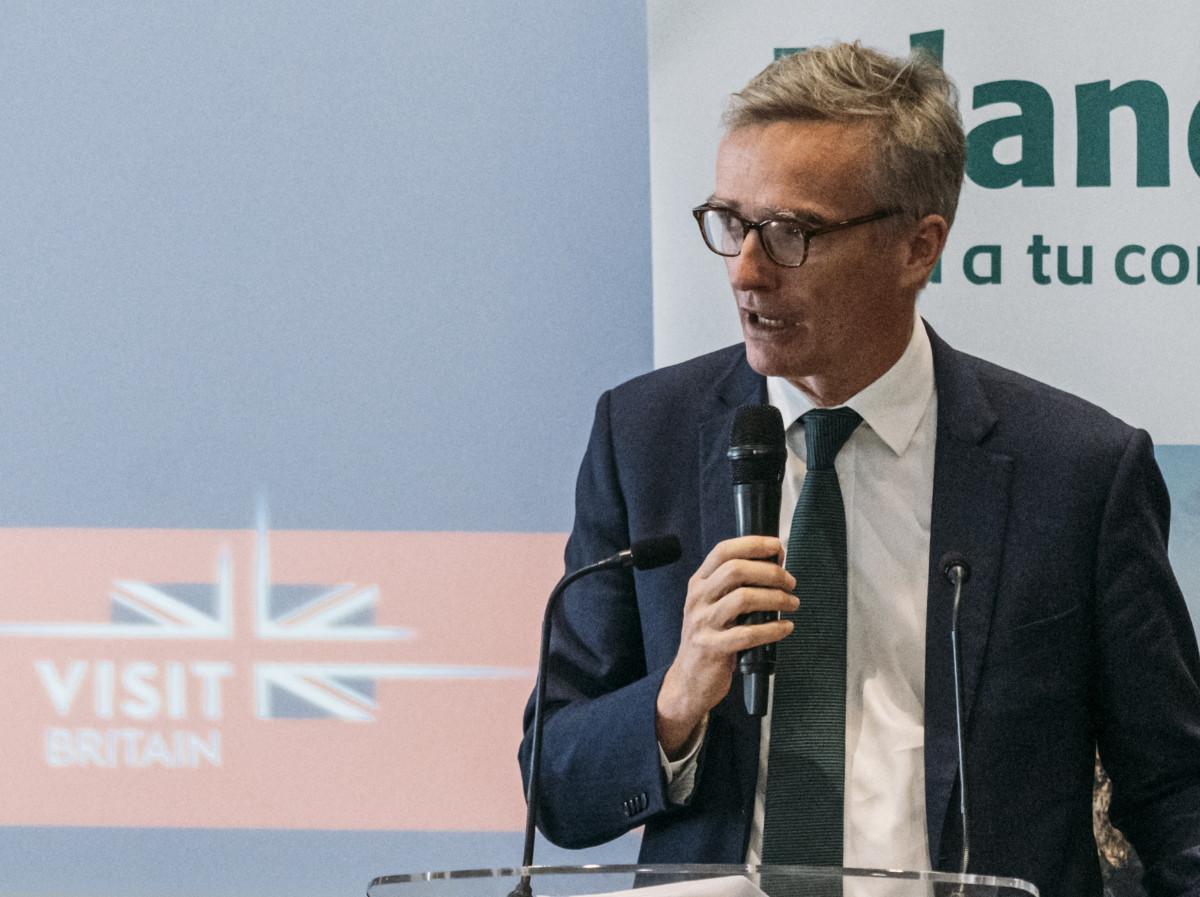Embajador del Reino Unido en España, Alex Ellis