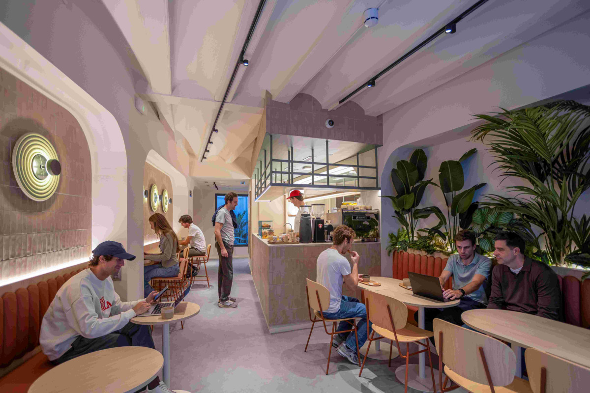 By Salomon diversifica su cartera y abre en Valencia su primer hostal 