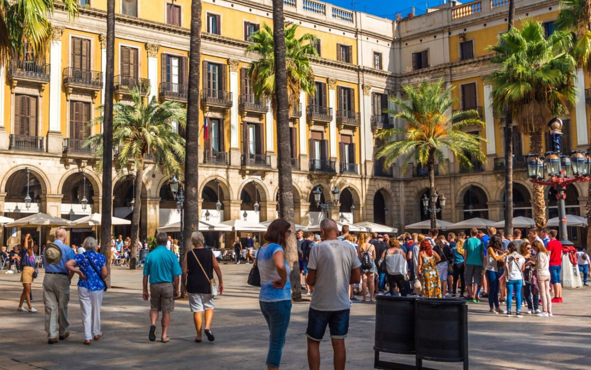 Catalu&ntilde;a duplicar&aacute; la tasa tur&iacute;stica: rechazo del sector por 'af&aacute;n recaudatorio