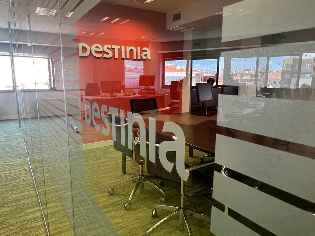 Destinia irrumpe en Reino Unido tras la compra de las agencias Travel Republic y Netflights 