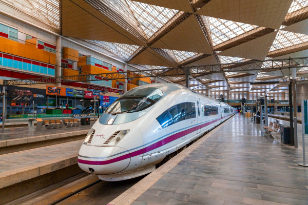 AVE Madrid-Extremadura: impulso a la l&iacute;nea con una conexi&oacute;n transitoria cerca de Toledo