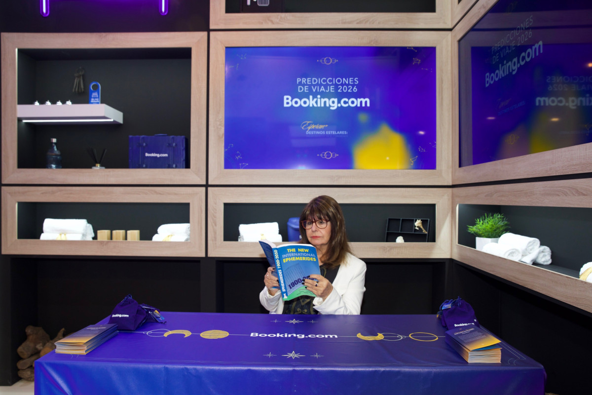 Booking y Esperanza Gracia te revelan dónde viajar en 2026, según tu horóscopo