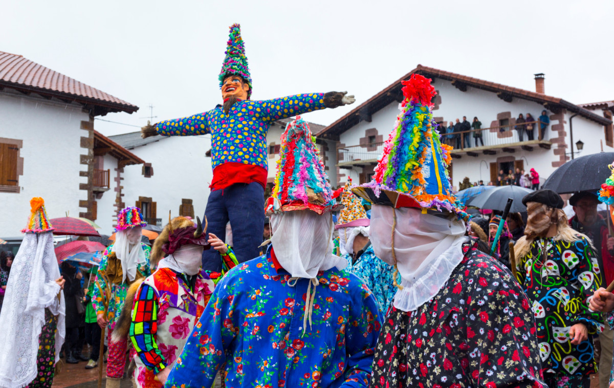 Los carnavales más curiosos y divertidos de España que rompen con lo convencional