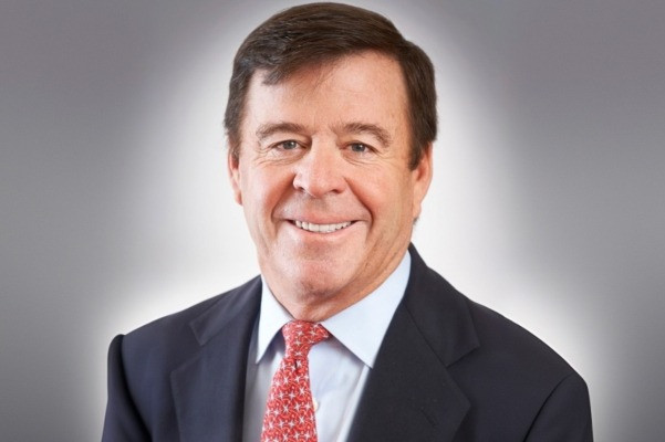 NCL, nuevo CEO: John W. Chidsey cambia las hamburguesas por los cruceros