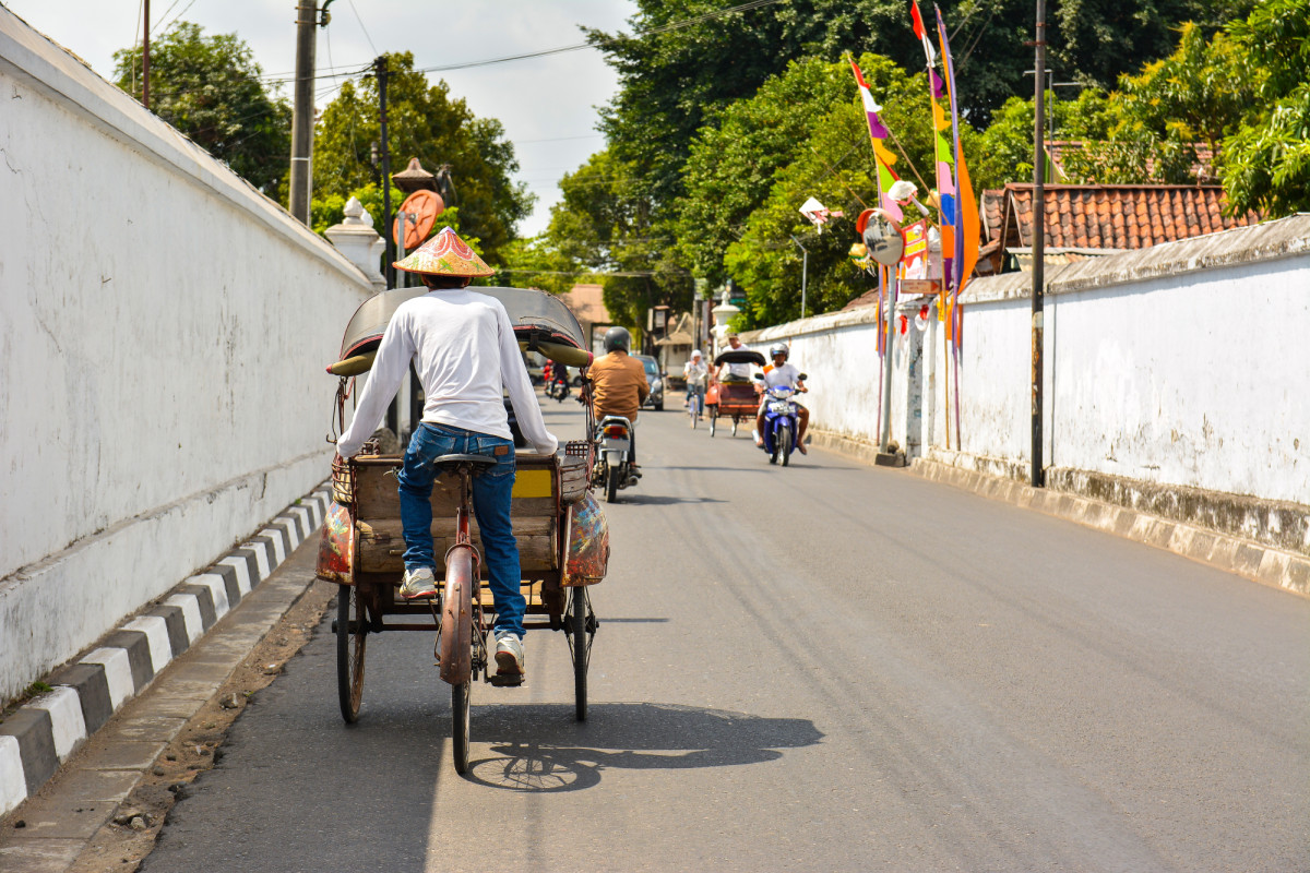 Transporte local en Yogyakarta, Indonesia. 