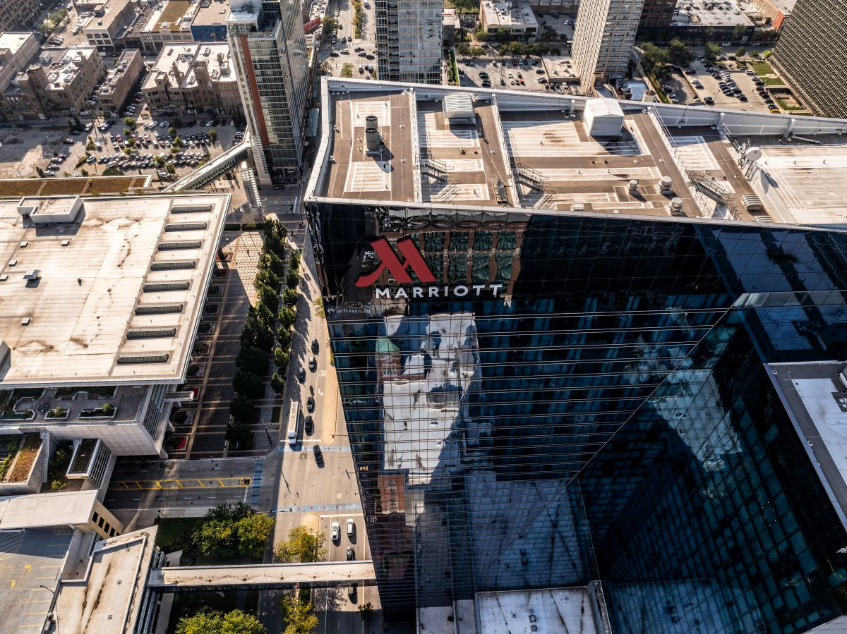 Resultados Marriott 2025: beneficio neto de 2.601 millones de d&oacute;lares