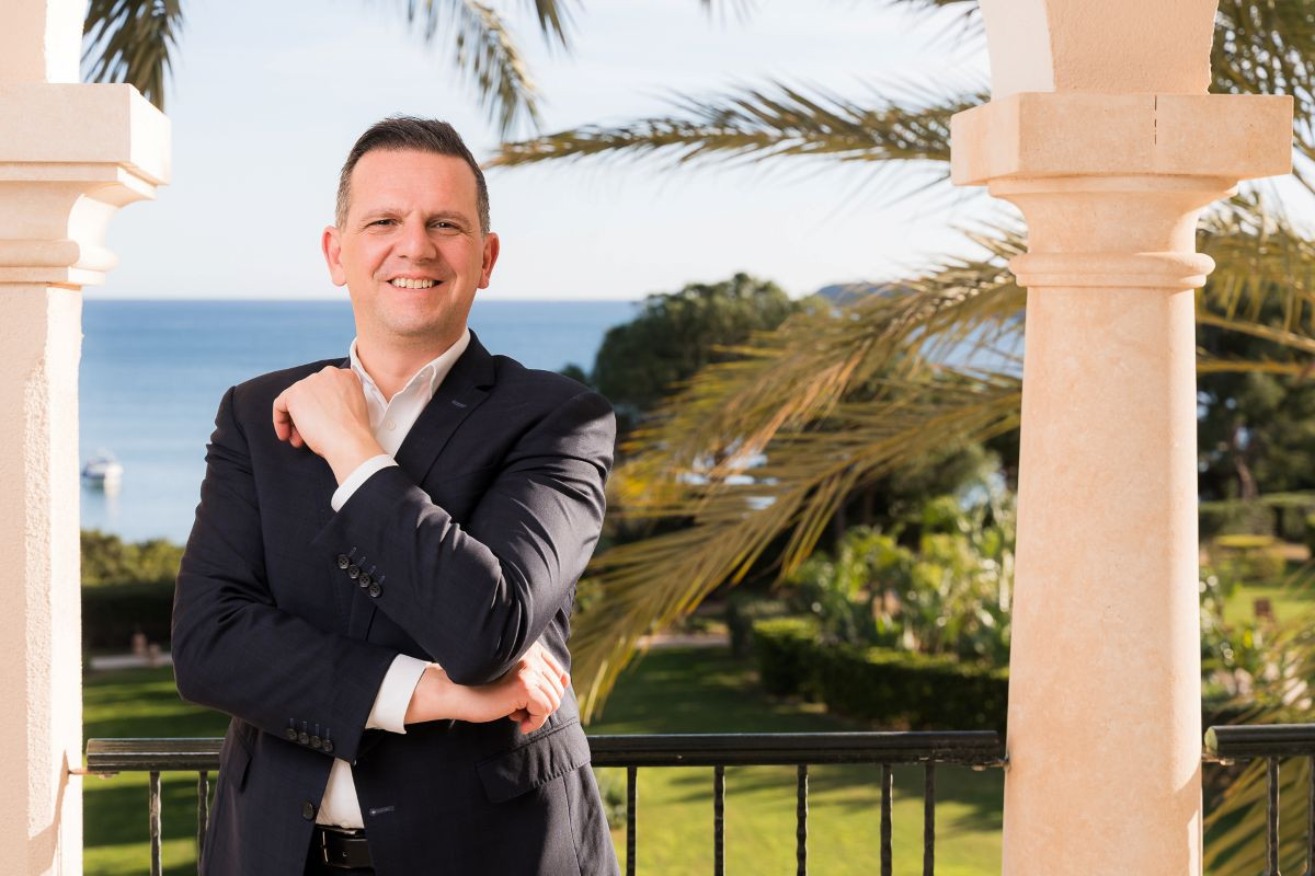 nuevo director hotel st.regis