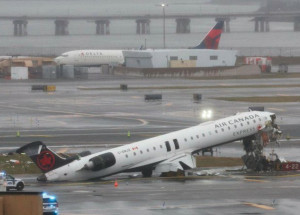 Qué carencias en seguridad aérea revela el accidente en la pista del Aeropuerto LaGuardia