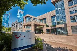 Reorganización en la cúpula de TUI: salidas, nuevos cargos y más peso para el CEO Sebastian Ebel