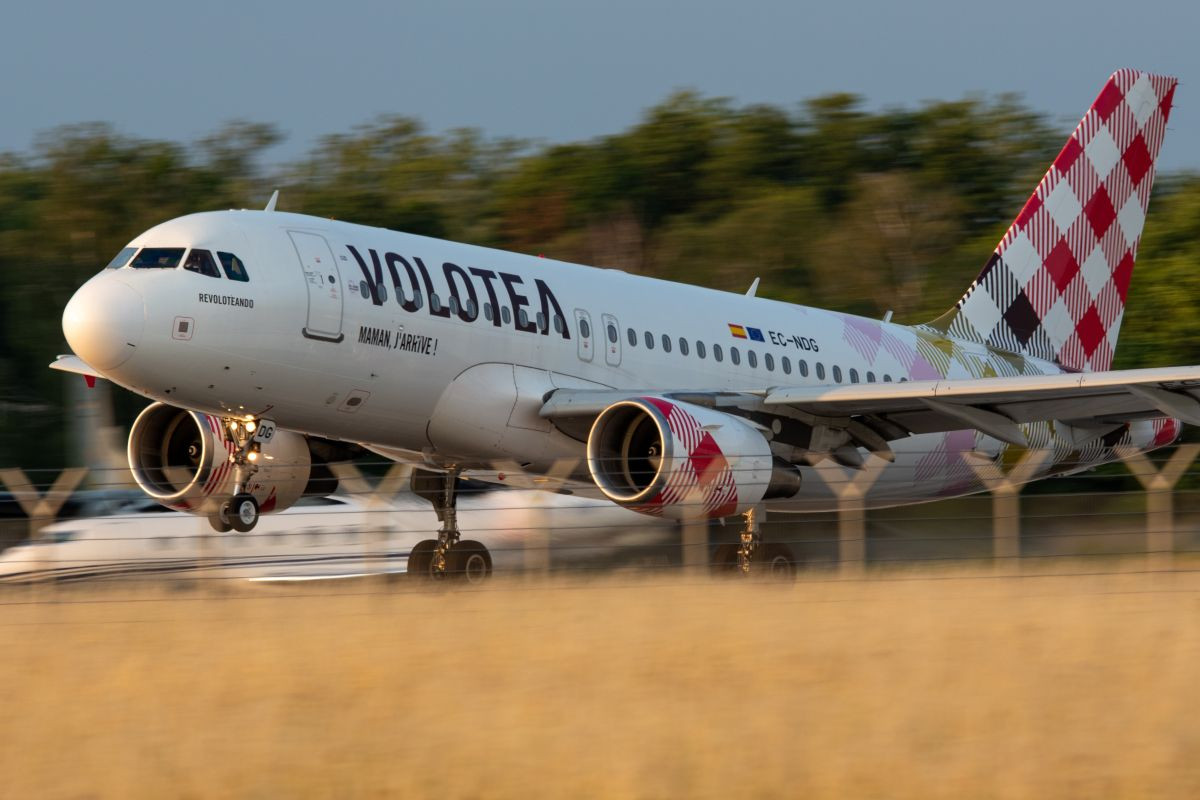 Volotea cancela vuelos programados en abril por el precio del combustible