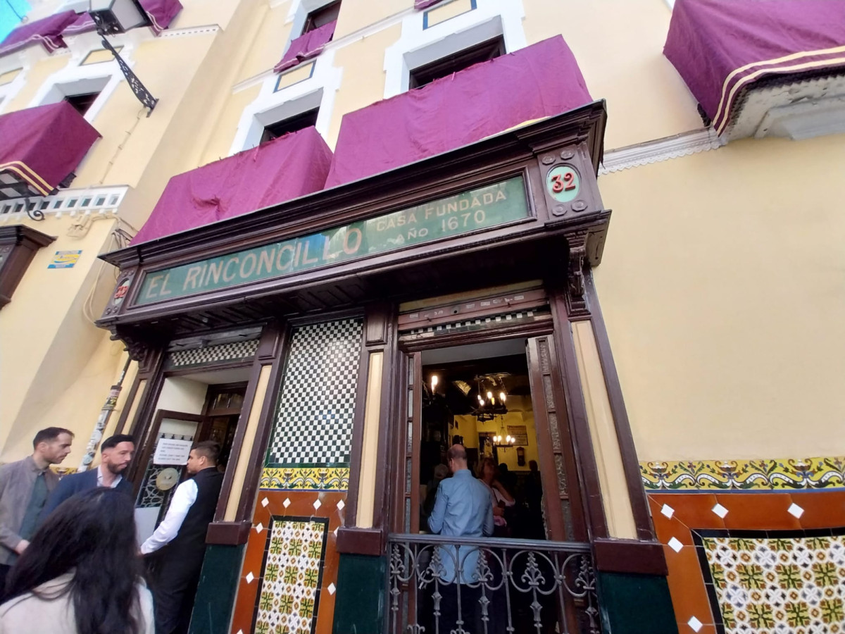 Fiestas de primavera en Sevilla: elevar la experiencia apoyando el arte local