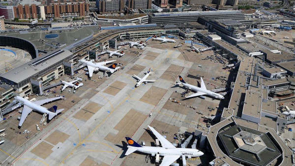 La huelga de Lufthansa cancela 520 vuelos y 90.000 pasajeros afectados