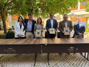 Paradores avanza en renovar el convenio colectivo con subidas salariales del 11%