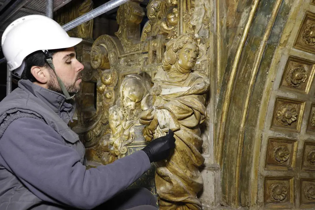 La 'Pulchra Leonina' redescubre su trascoro renacentista tras una restauraci&oacute;n de 9 meses que devuelve su color original