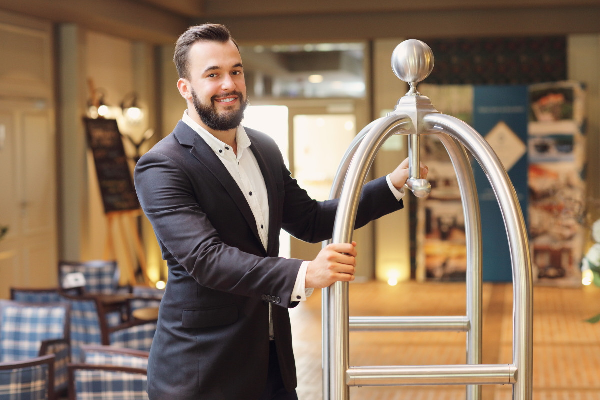 El empleo turístico crece a un ritmo del 4,2% en marzo, casi el doble que la media nacional