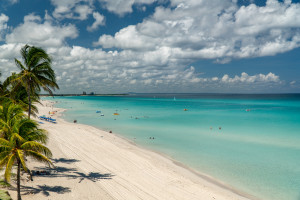 Cuba pierde un 48% de visitantes internacionales en plena temporada alta