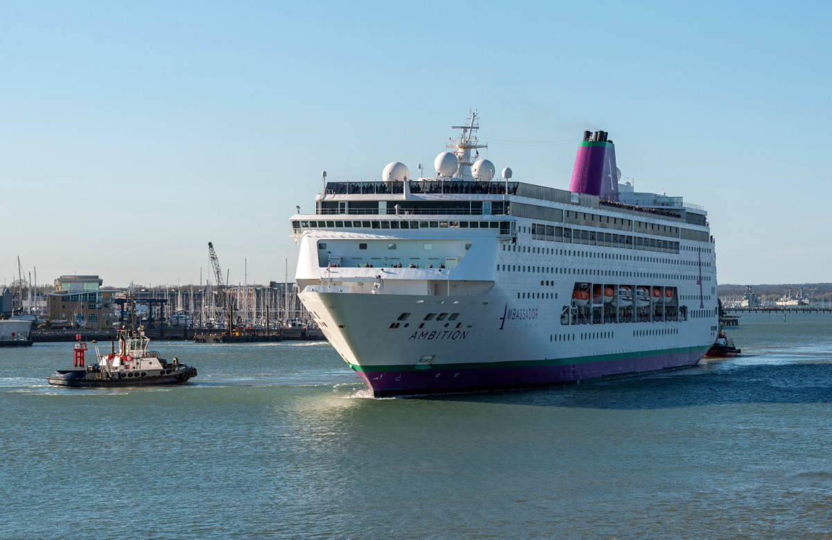 Confinadas unas 1.700 personas en un crucero en Burdeos por un brote gastrointestinal