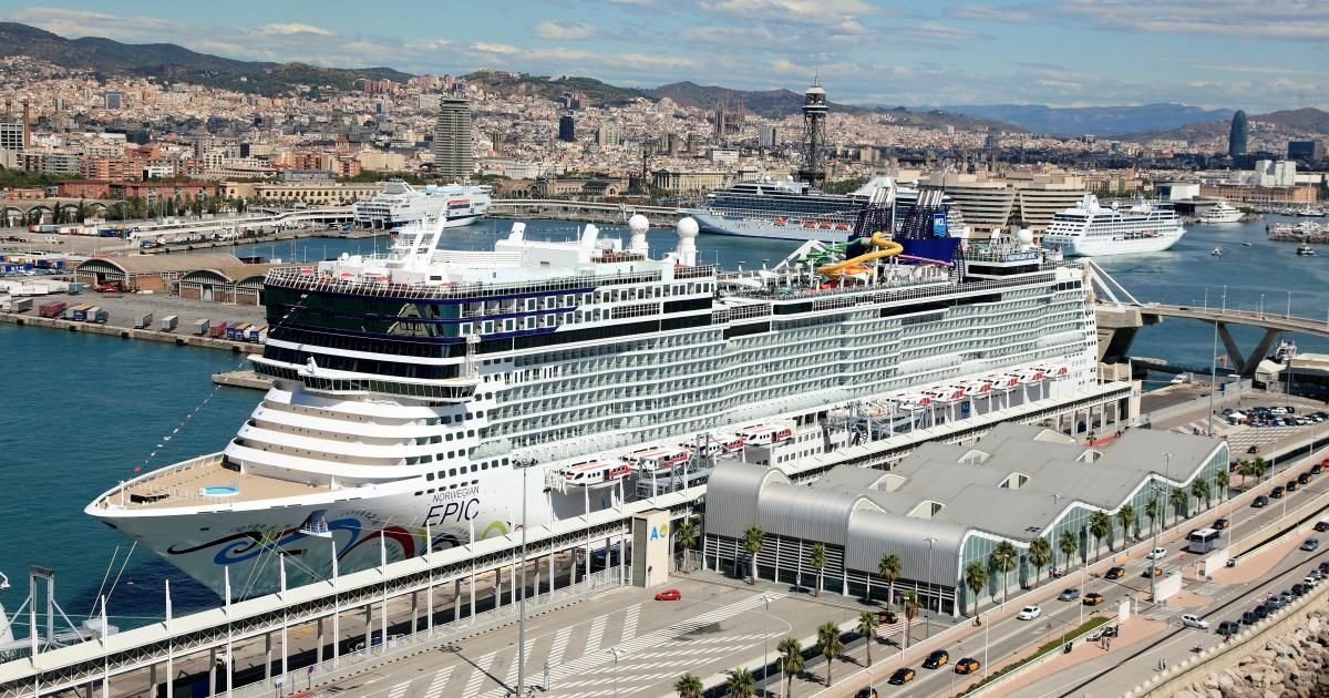 Golpe de Barcelona a las escalas de los cruceros v&iacute;a tasa tur&iacute;stica