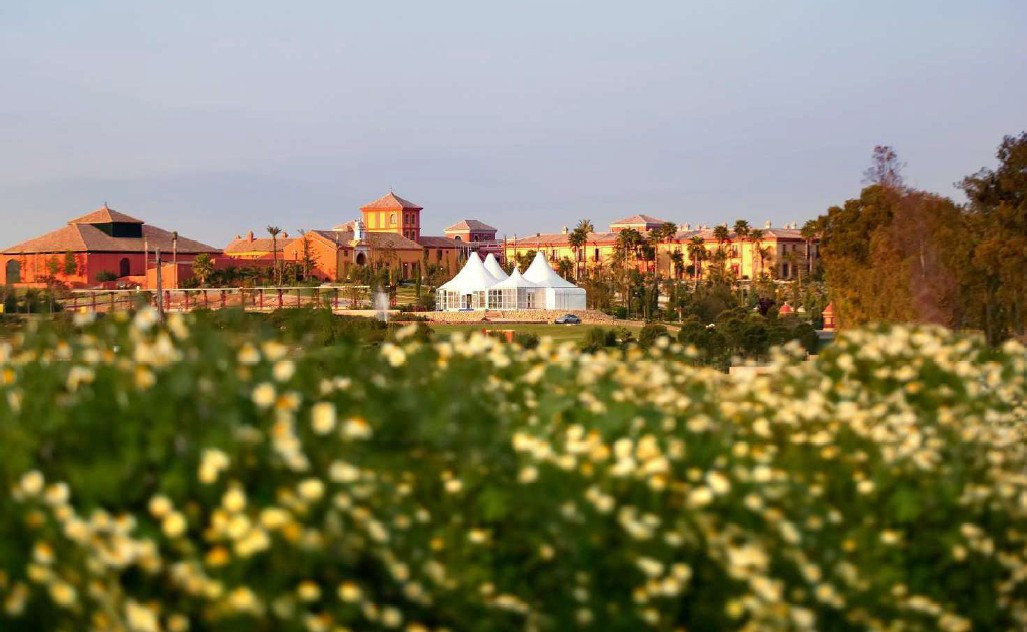 AZZ Hoteles abrirá el complejo Hacienda La Boticaria en Sevilla en 2027