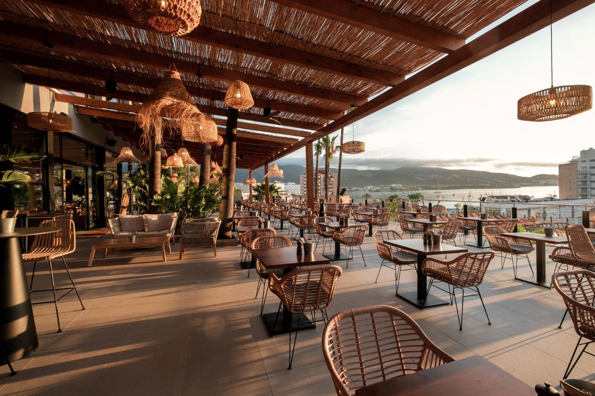 Un nuevo sabor aterriza en Mallorca: abre Caramelo Calvi&aacute; Beach