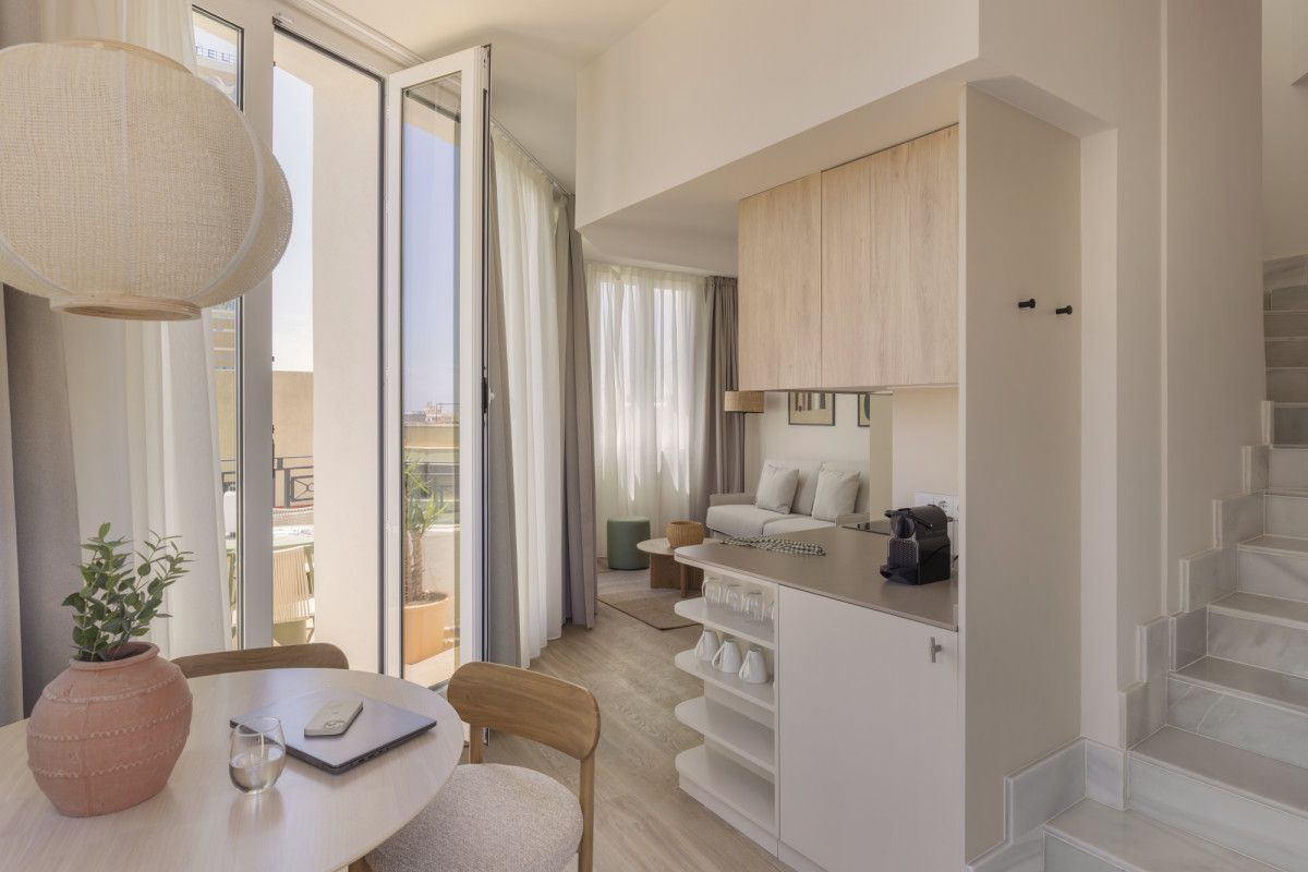 All Iron y Libere entran en Alicante con apartamentos de corta estancia