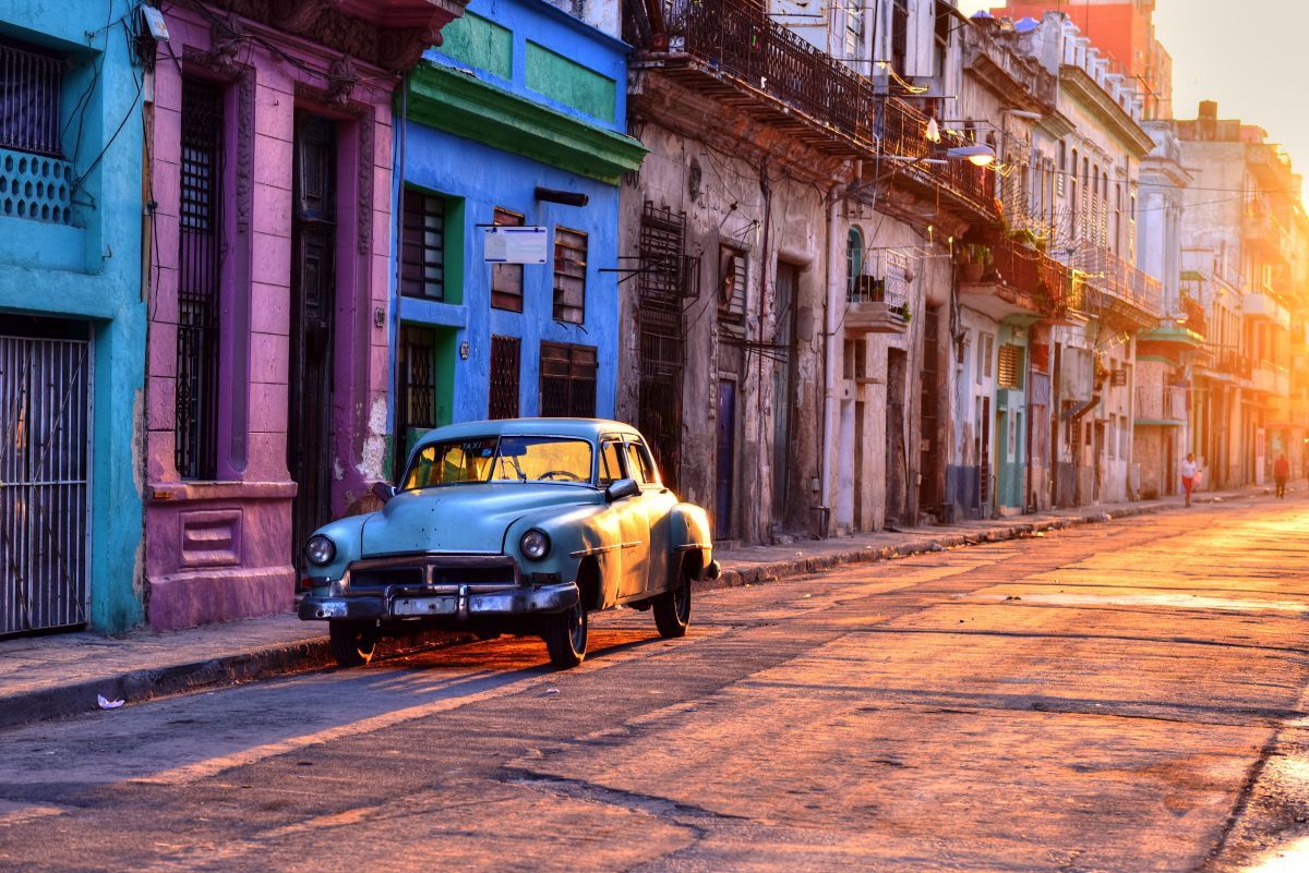 Hoteles espanoles en Cuba, ante el dilema de resistir o marcharse