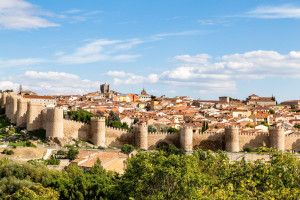 Turismo de proximidad, gasto contenido y última hora: Europa se protege ante la incertidumbre global