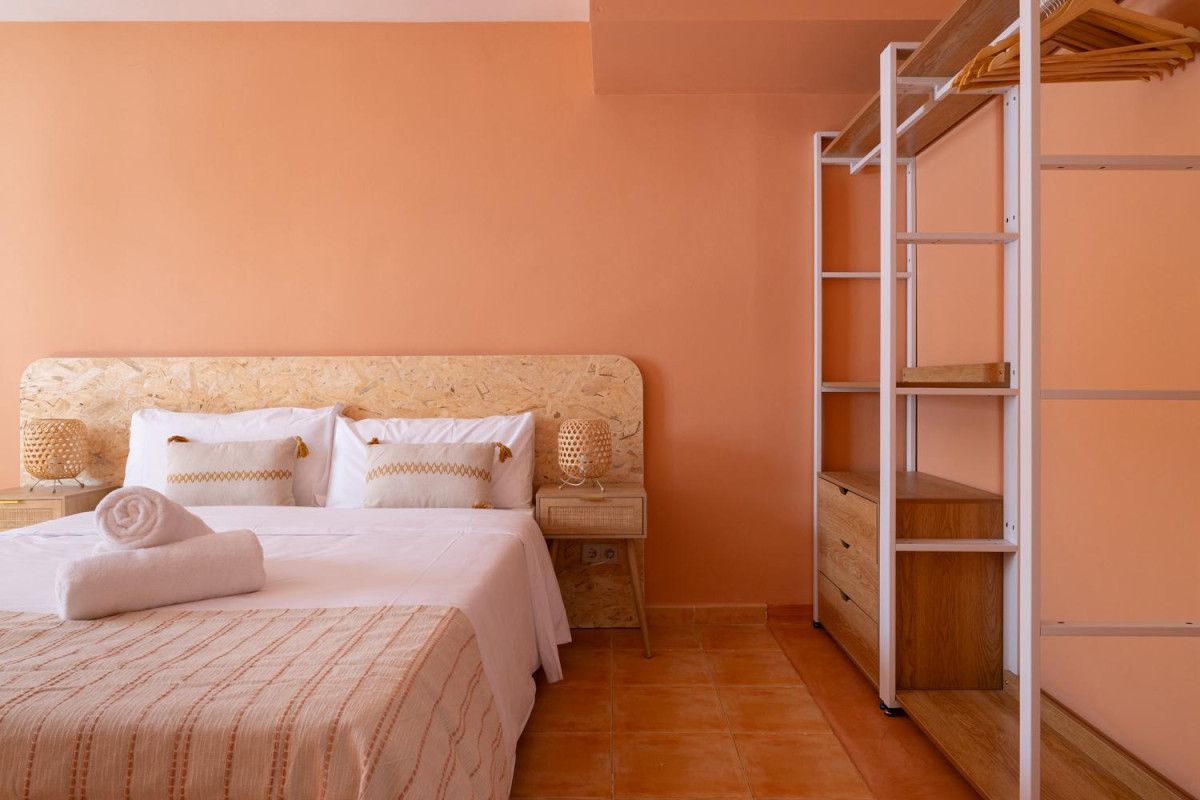 The Loft House entra en los apartamentos tur&iacute;sticos con un activo en Ibiza