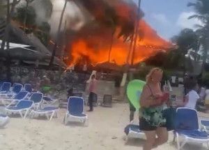 República Dominicana: una turista fallecida y 1.700 huéspedes evacuados por el incendio de un resort