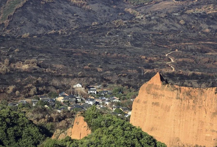 Ante la primera ola de calor, Espa&ntilde;a mira las cenizas de 2025: &iquest;hemos aprendido algo de aquellos incendios?
